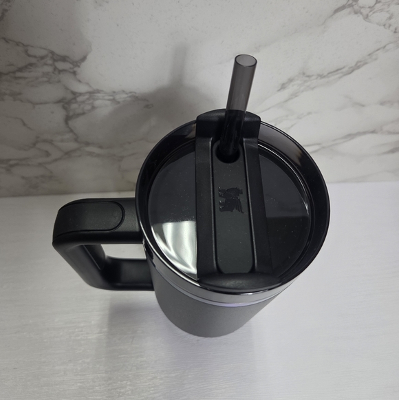 Stanley Quencher H2.0 Tumbler-30oz- Black Chroma - Picture 6 of 9